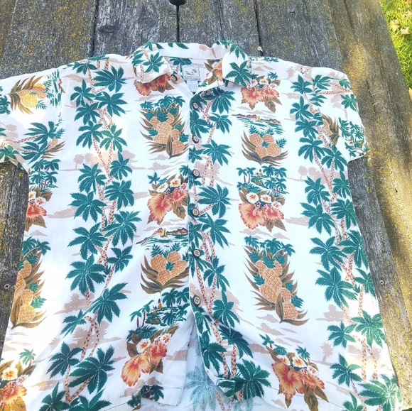 Color Wear Hawaiian Shirt Pineapple print - Picture 1 of 3